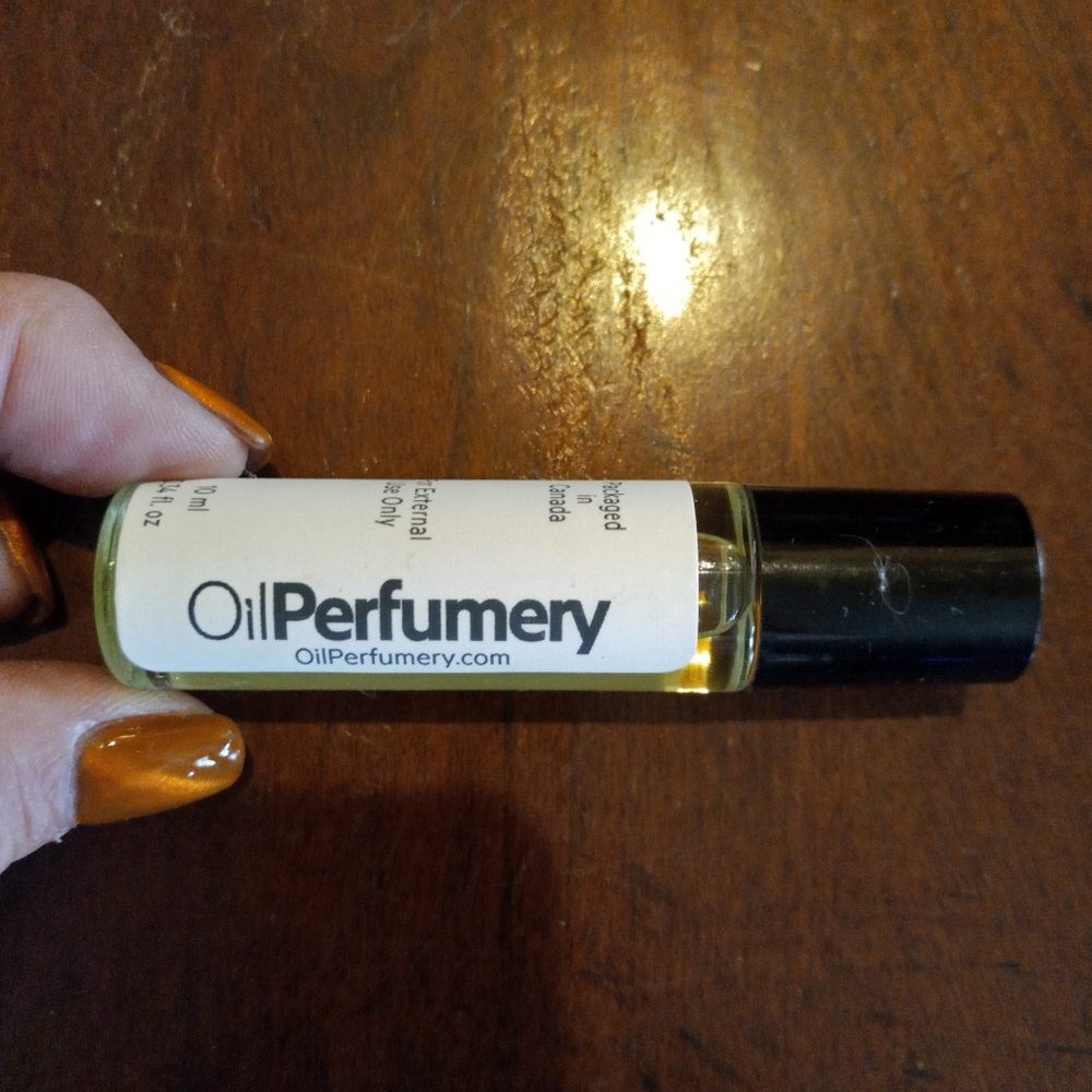 Pure perfume oil